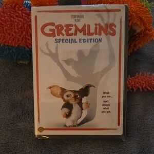 Warner Bros. Gremlins Special Edition DVD - Red and White